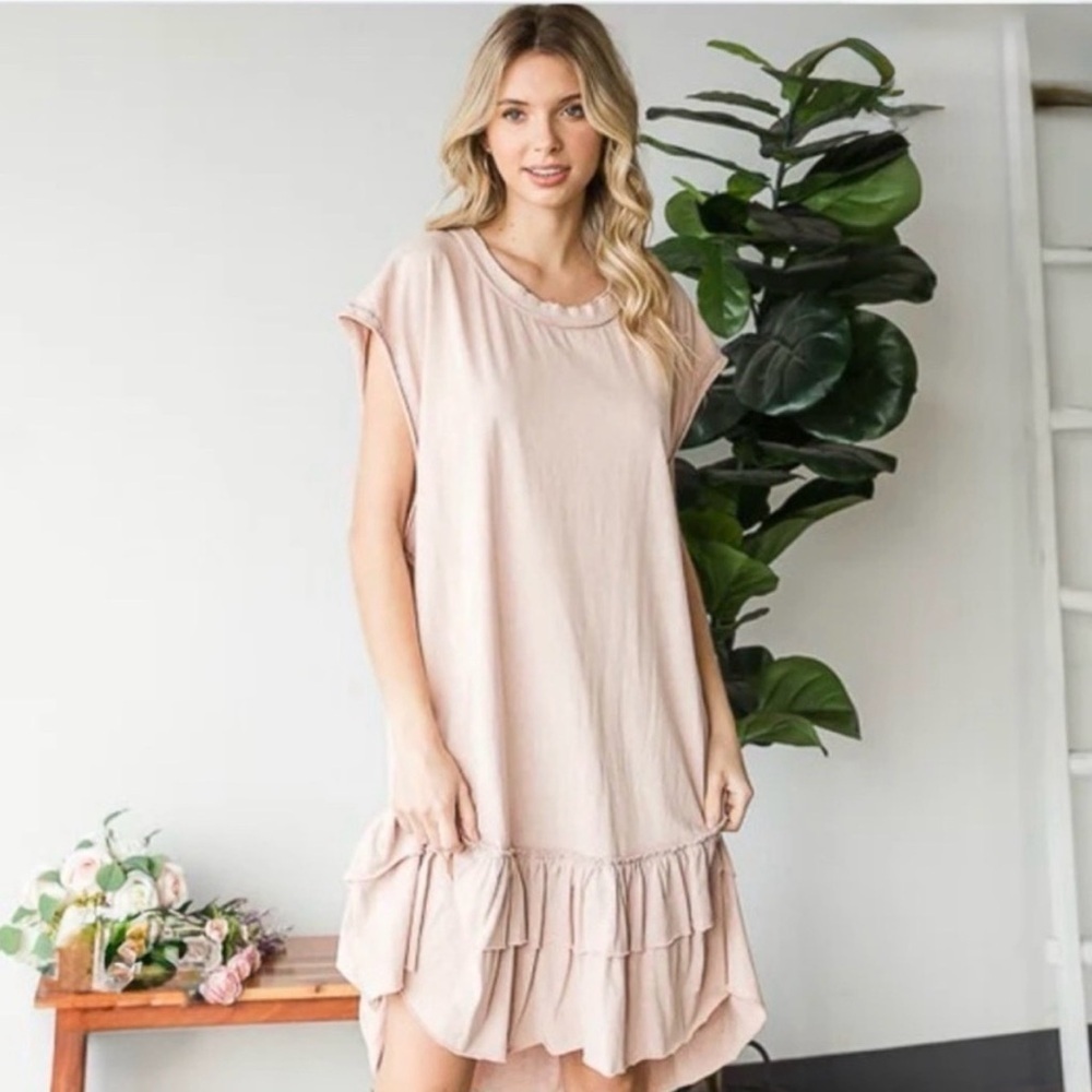 Olí & Hali Ruffled Tiered Dress Raw Edges Pale Pink Size Medium